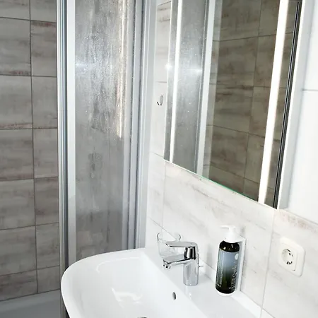 Hotel Baaber Mit Fruehstueck *