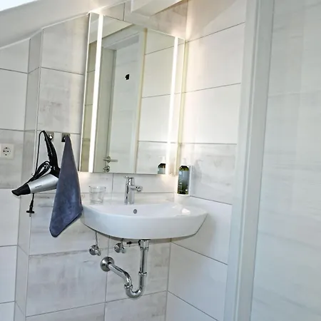 호텔 Baaber Mit Fruehstueck 바베